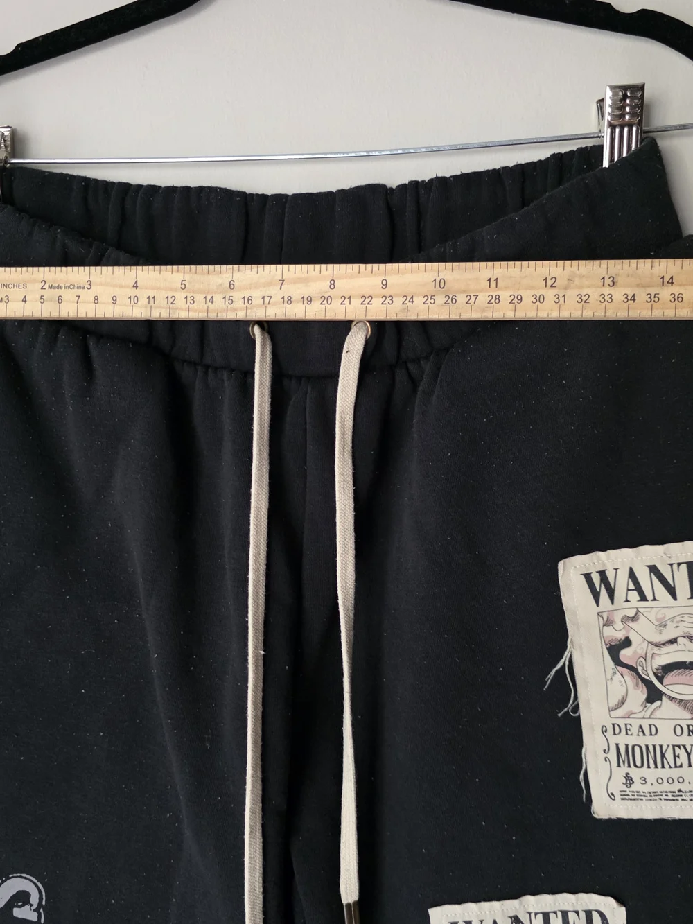 One Piece x Hot Topic Four Emperors Wanted Poster Joggers